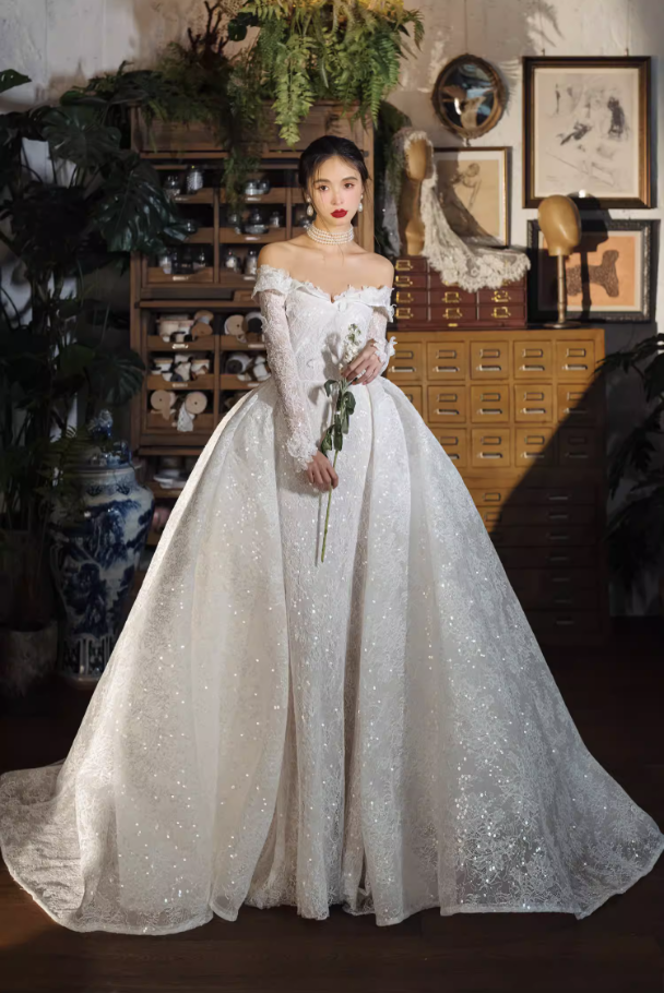 Váy cưới công chúa ren kim tuyến tay dài_I05