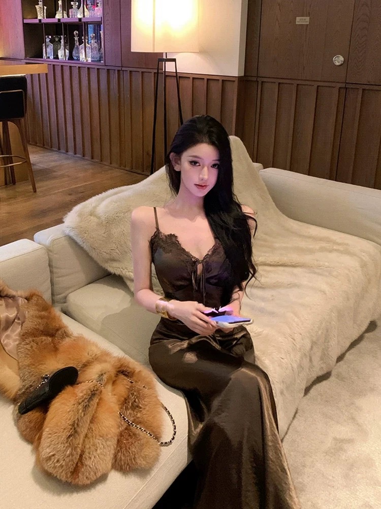 Váy lụa satin ôm body hai dây dáng dài_Y25