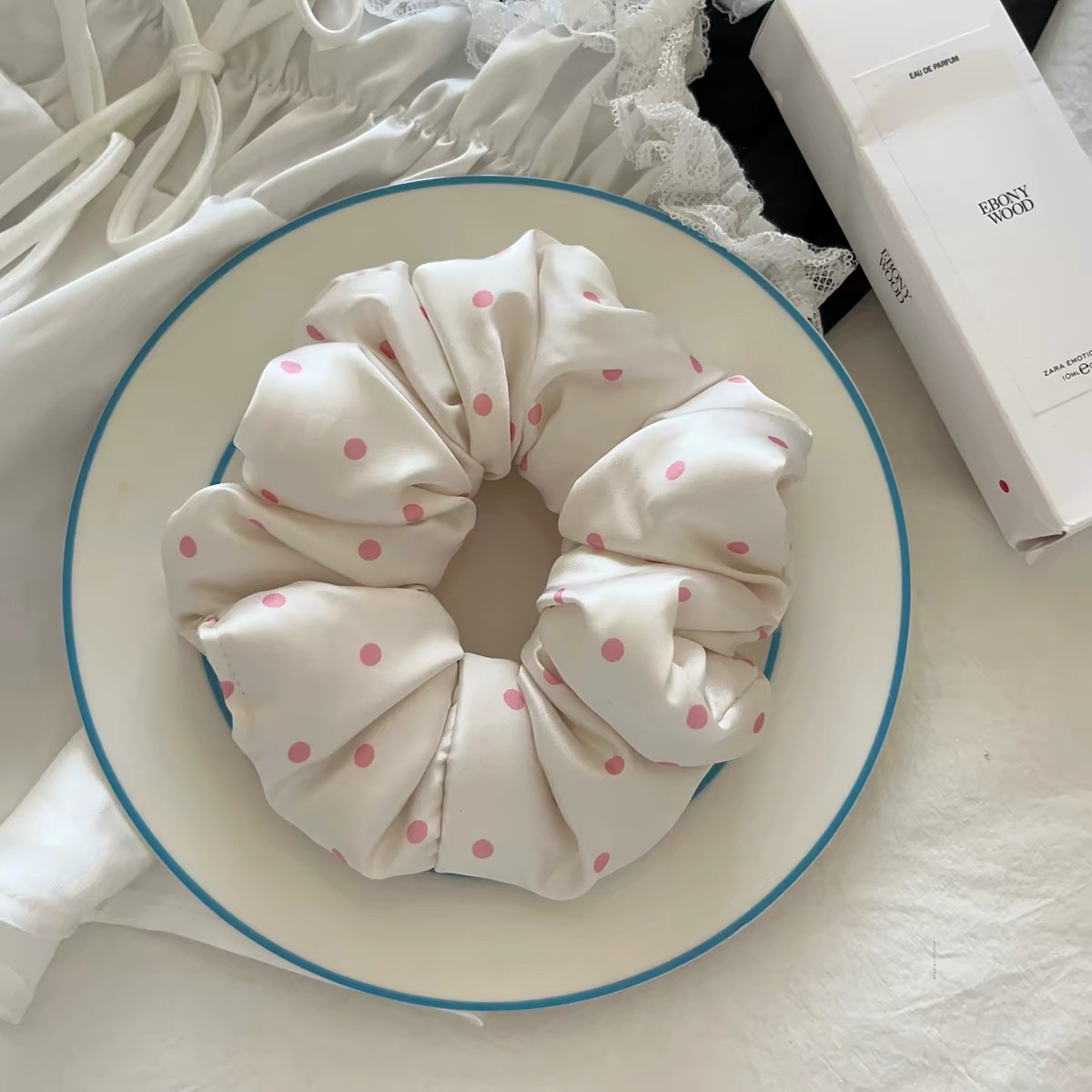 Scrunchie vải lụa chấm bi phồng_R04