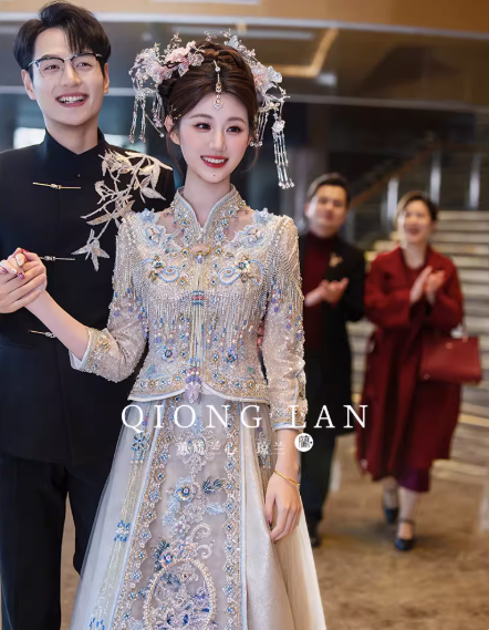 Váy cưới cổ điển thêu hoa tua rua sang trọng_I50