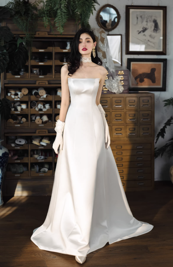 Váy cưới satin cổ ngang form A thanh lịch_I17