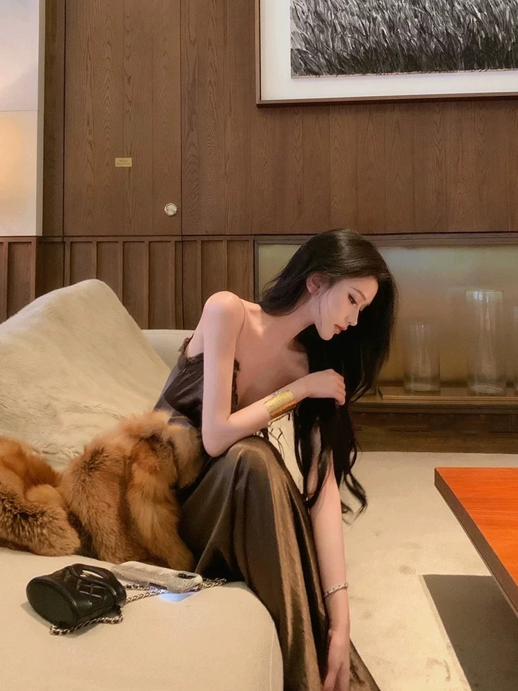 Váy lụa satin ôm body hai dây dáng dài_Y25