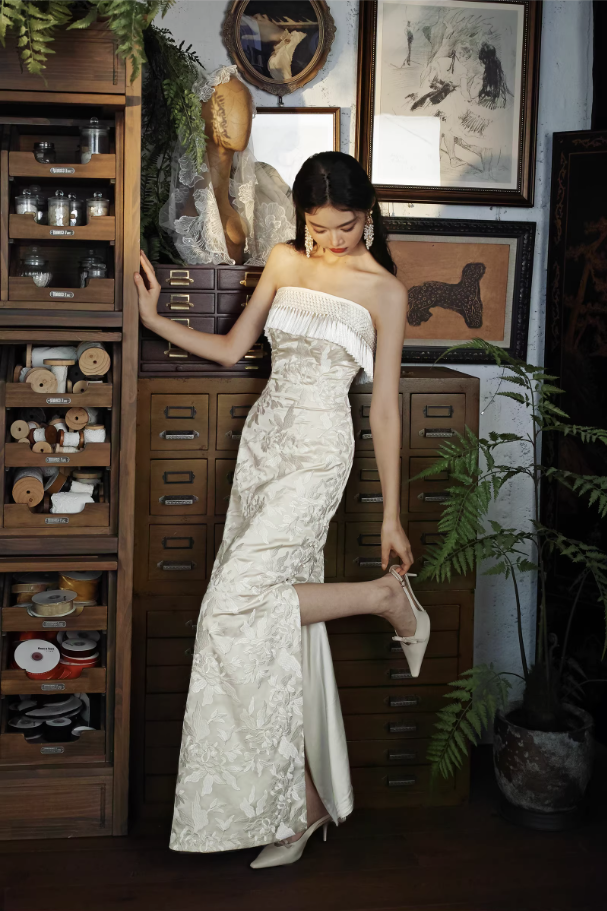 Váy cưới cúp ngực ren tua rua dáng ôm vintage_I31