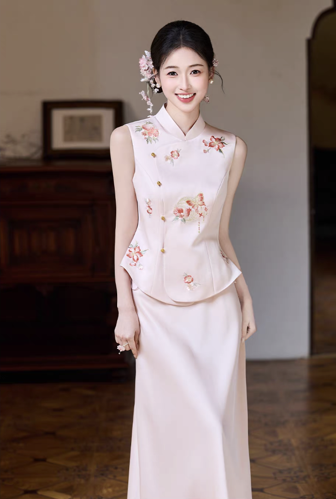 Sườn xám dáng ôm thêu hoa_I44