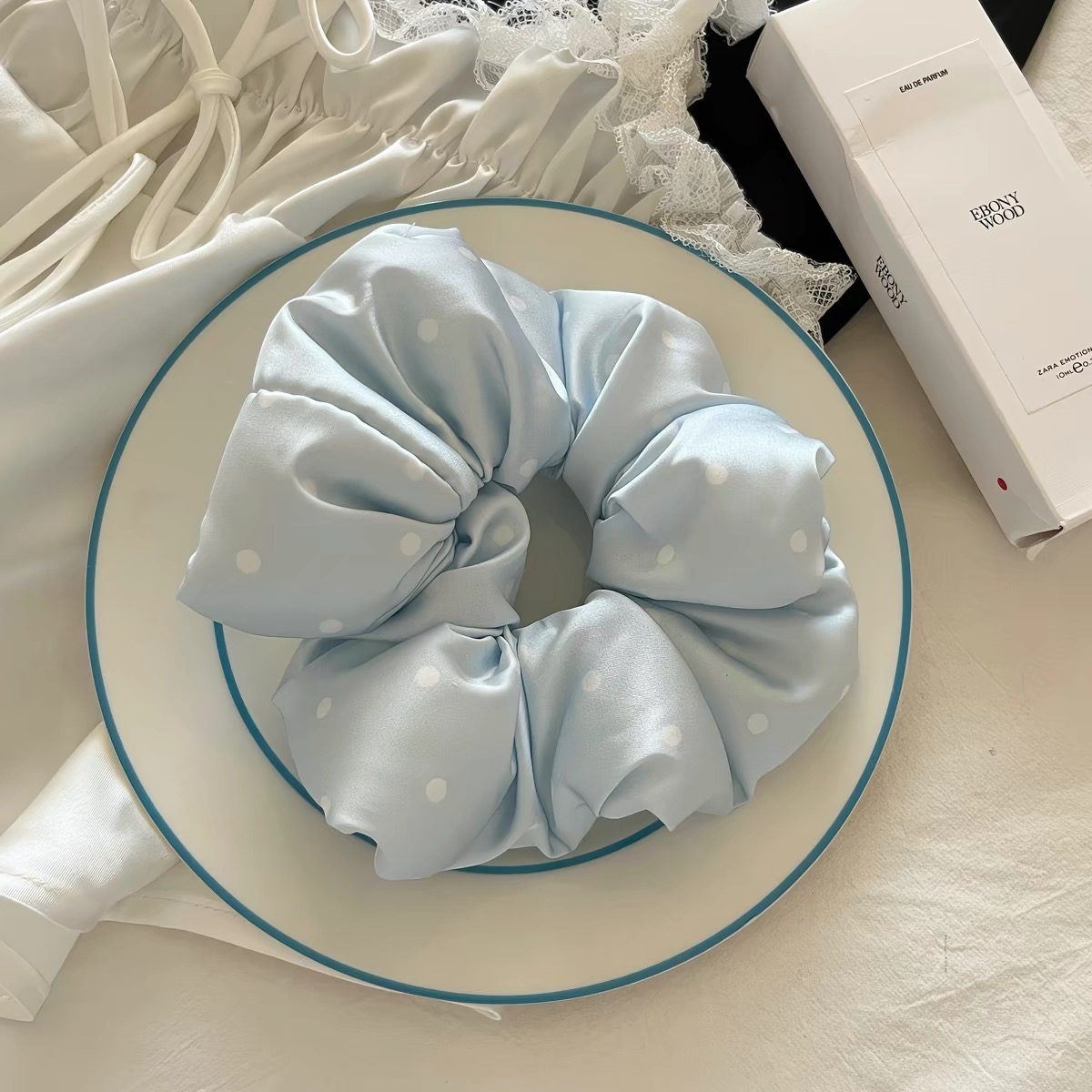 Scrunchie vải lụa chấm bi phồng_R04