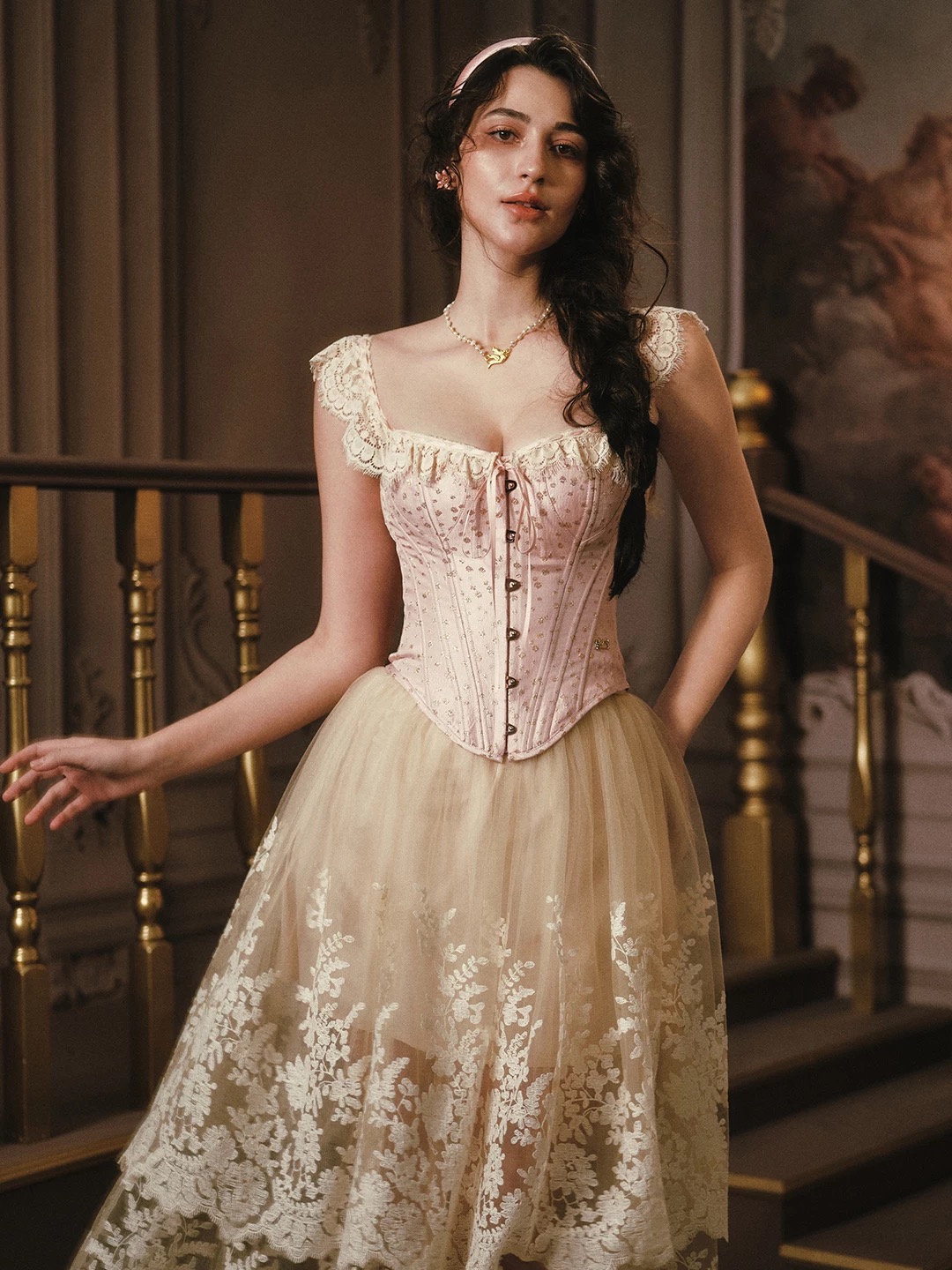 Lacemade váy corset ren vàng kem dáng xòe cổ điển_V31
