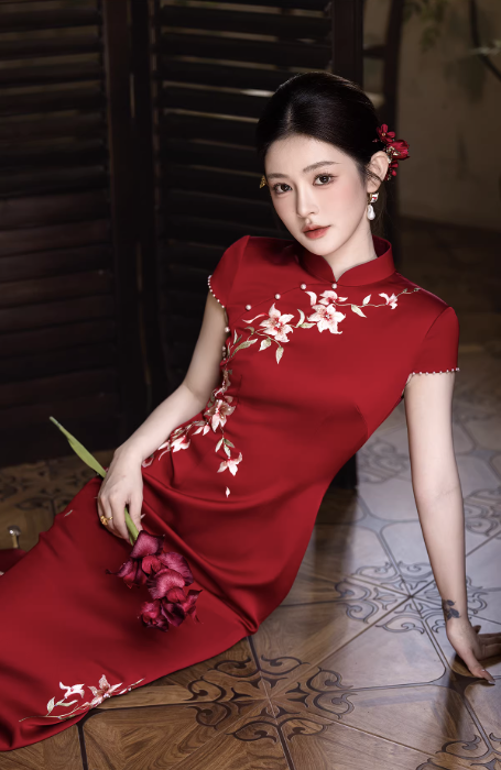 Sườn xám cách tân thêu hoa nổi dáng ôm tôn dáng_I54