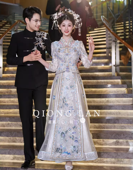 Váy cưới cổ điển thêu hoa tua rua sang trọng_I50