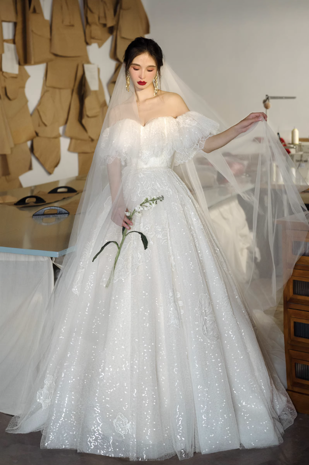 Váy cưới trễ vai form bồng sang trọng_I06