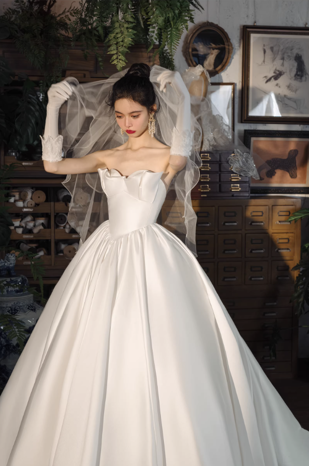 Váy cưới công chúa cúp ngực form xòe lớn cao cấp_I07