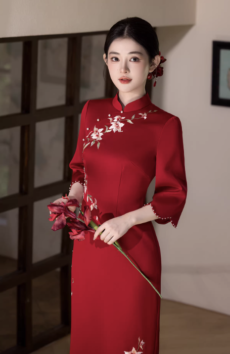 Sườn xám cách tân thêu hoa nổi dáng ôm tôn dáng_I54