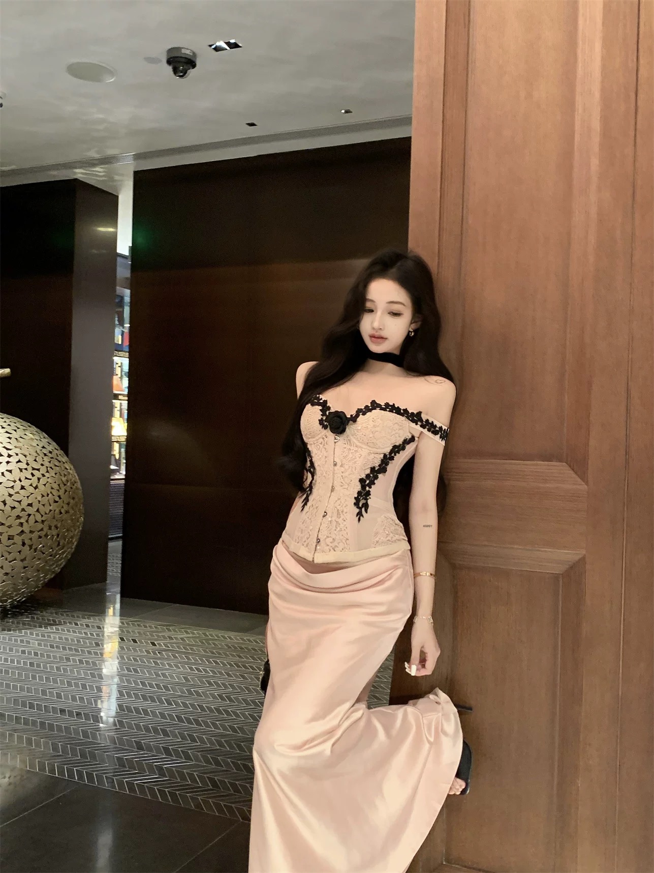 Váy corset trễ vai phối ren đen dáng ôm sang trọng_V32