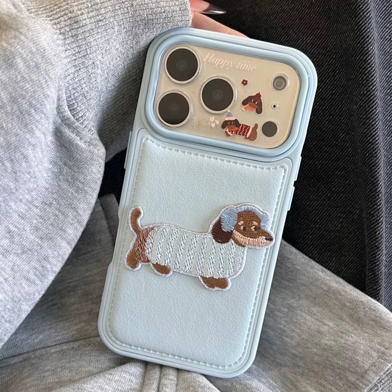 Ốp lưng da chó lạp xưởng thêu nổi_O41 (Tất cả các dòng Iphone)