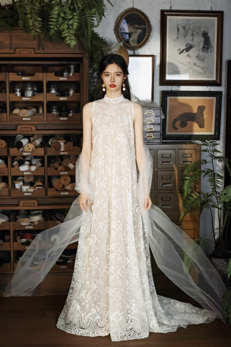 Váy cưới ren cổ cao phong cách vintage_I03