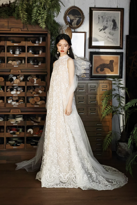 Váy cưới ren cổ cao phong cách vintage_I03