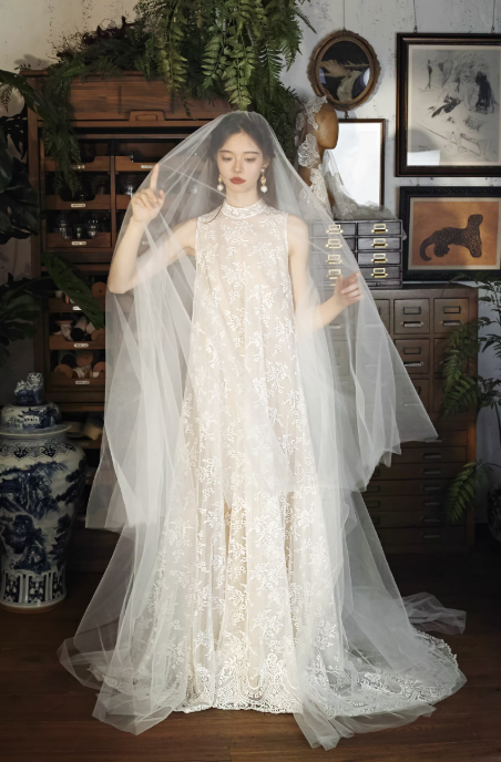 Váy cưới ren cổ cao phong cách vintage_I03