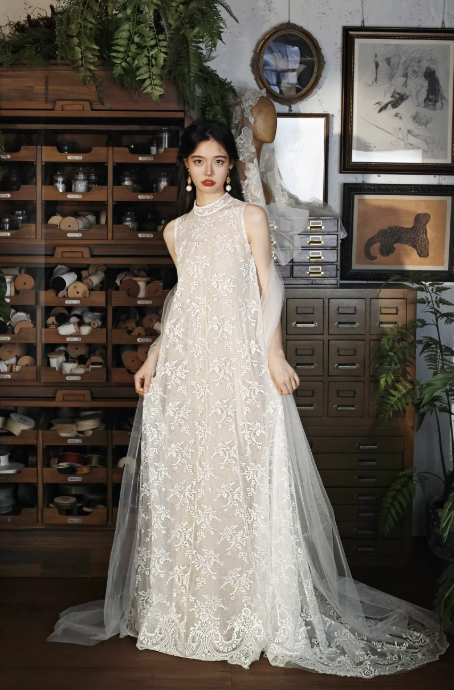 Váy cưới ren cổ cao phong cách vintage_I03