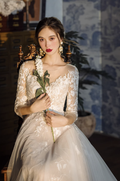 Váy cưới ren tay dài dáng công chúa thanh lịch_I29