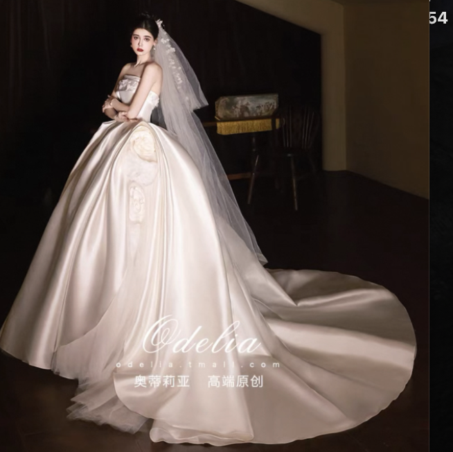 Váy cưới công chúa cúp ngực dáng bồng_I36