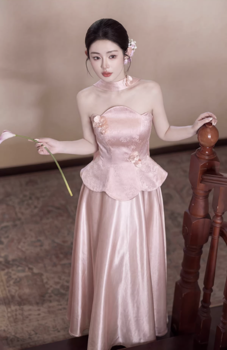 Sườn xám dáng dài cổ yếm sang trọng_I45