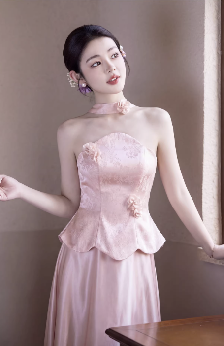 Sườn xám dáng dài cổ yếm sang trọng_I45