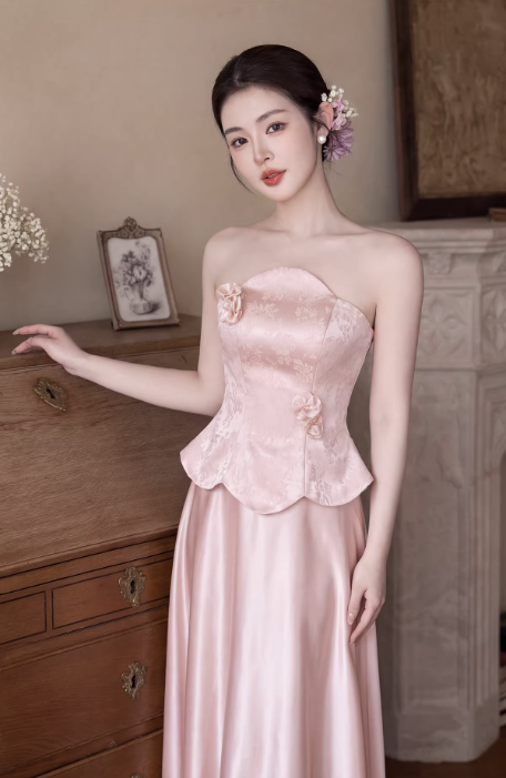 Sườn xám dáng dài cổ yếm sang trọng_I45