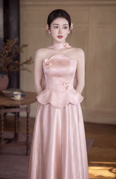 Sườn xám dáng dài cổ yếm sang trọng_I45