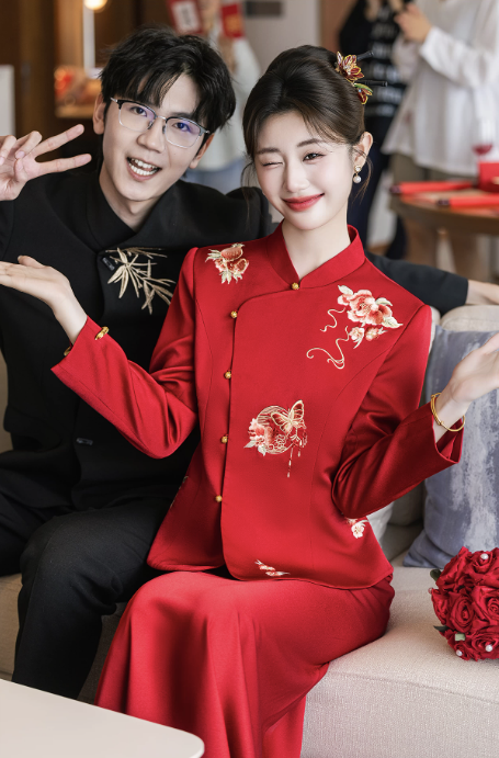 Sườn xám dáng ôm thêu hoa_I44
