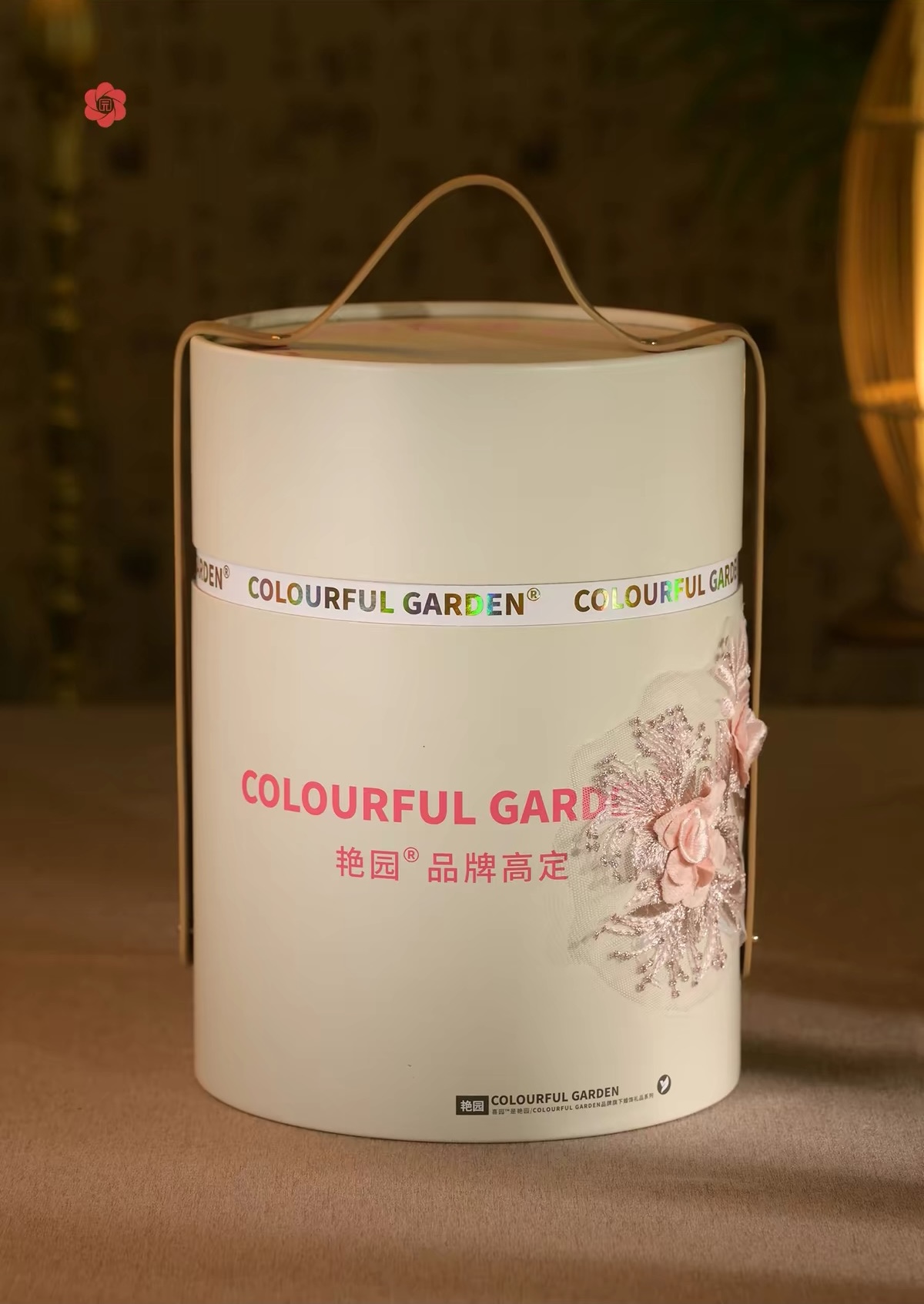 Hoa cưới cầm tay phong cách Trung Hoa đính hoa vàng, ngọc trai_X01