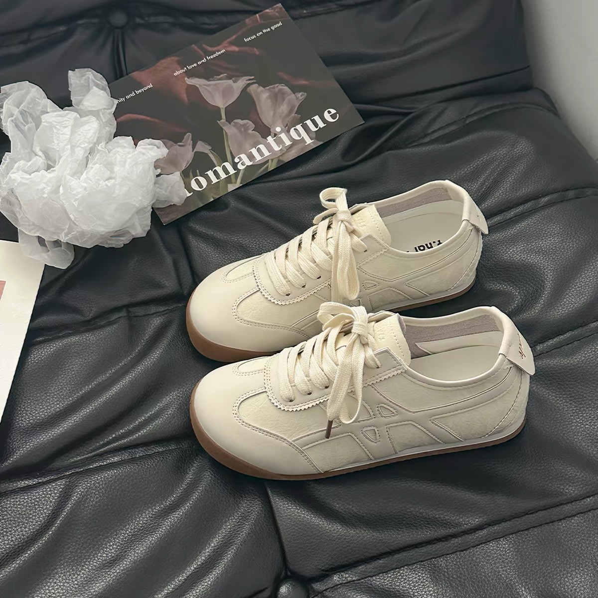Giày sneaker dáng cổ điển phối sọc_S08