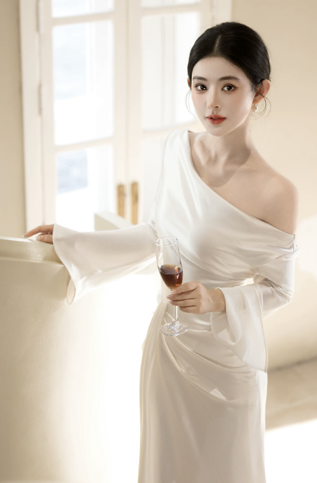 Đầm lụa dài cổ đổ lệch vai dáng ôm thanh lịch_I84