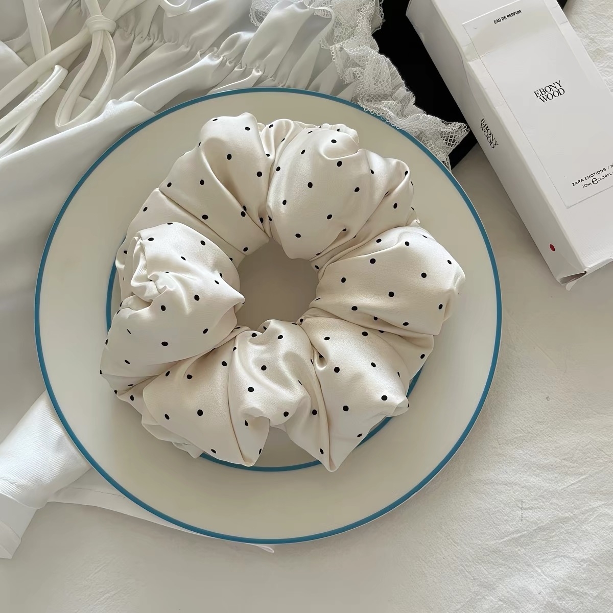 Scrunchie vải lụa chấm bi phồng_R04