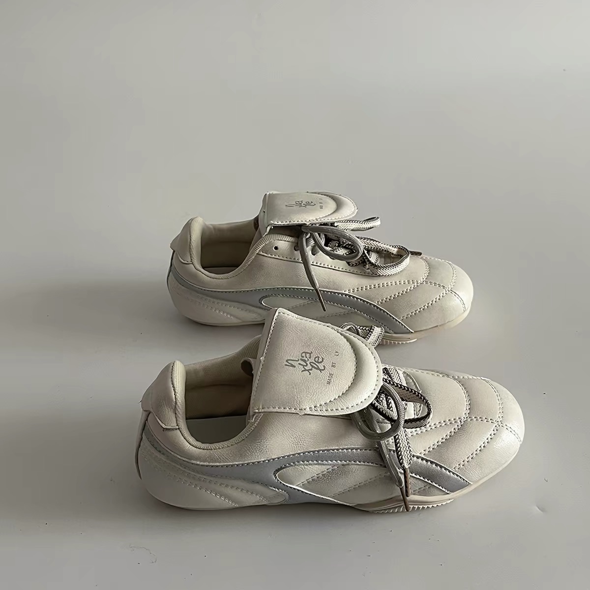 Giày sneaker nữ vintage cá tính_S03