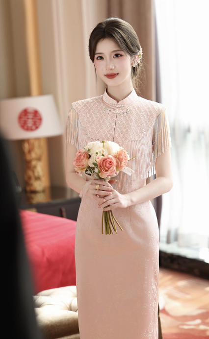 Sườn xám gấm cổ tàu tua rua thanh lịch_I67