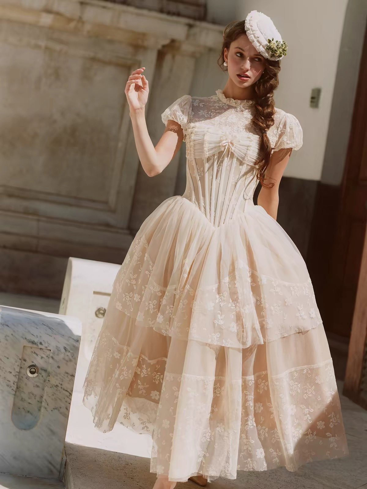 LaceMade váy ren hoa cổ cao tay phồng_Y113