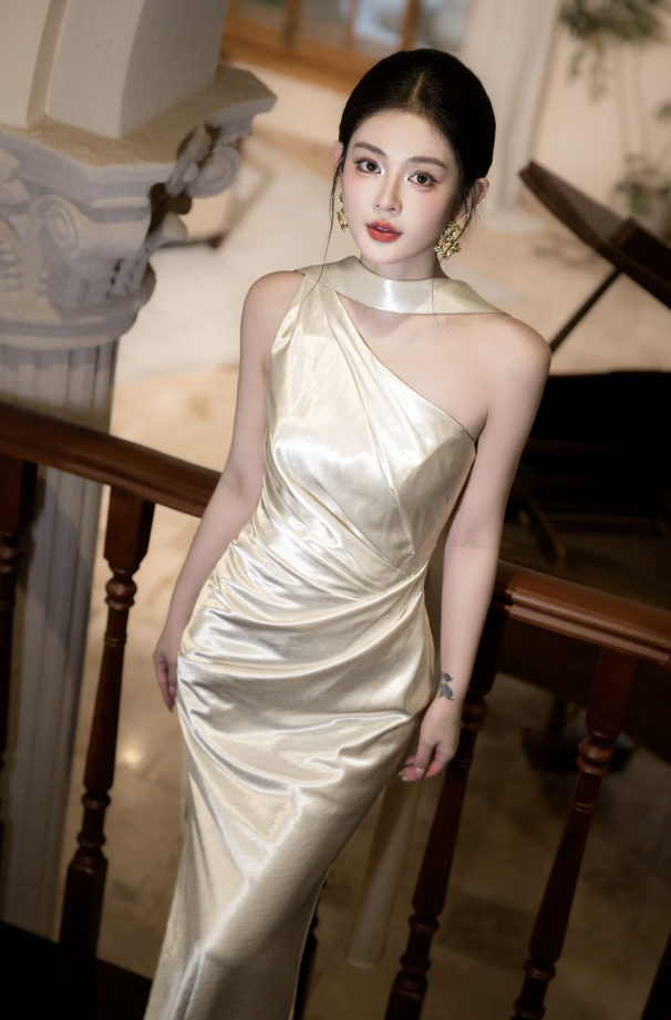 Váy lụa cổ yếm lệch vai thanh lịch_I59