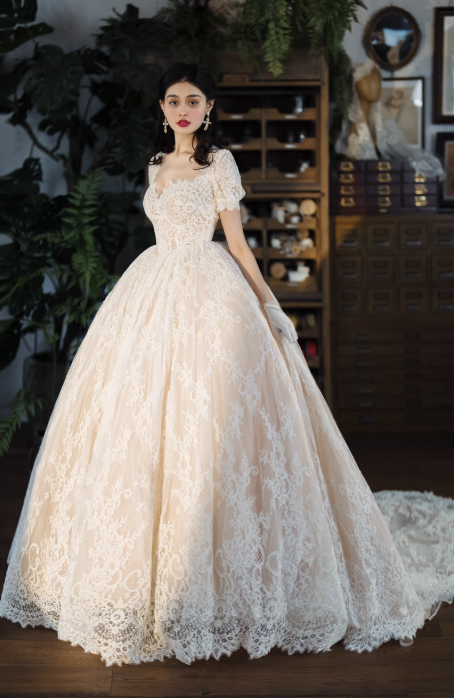 Váy cưới công chúa ren vintage tay ngắn sang trọng_I11