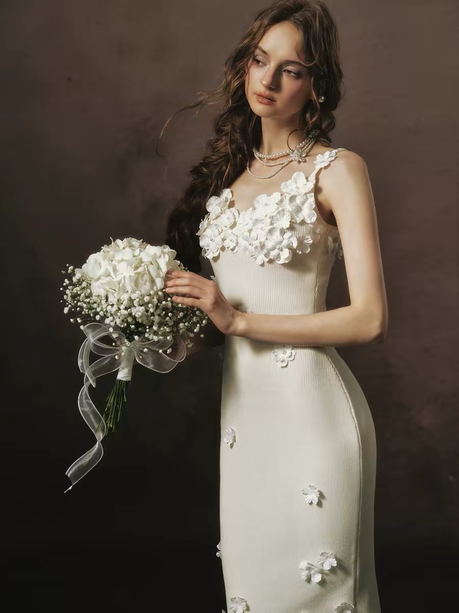 LaceMade váy len dáng ôm đính hoa_Y55