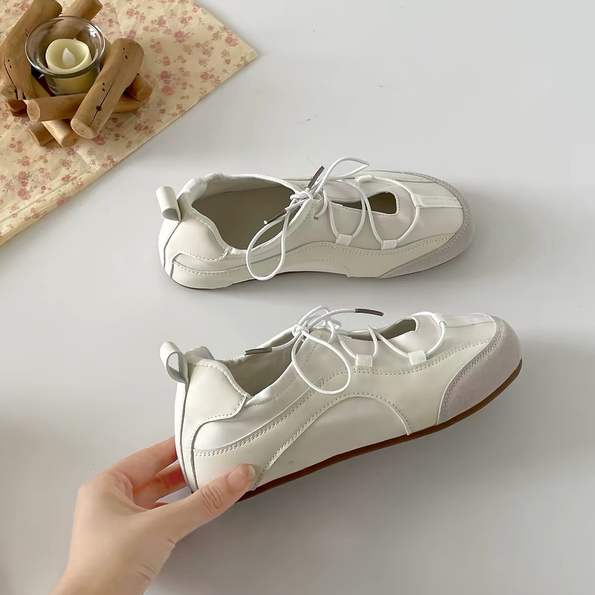 Giày sneaker dây rút nữ_S02