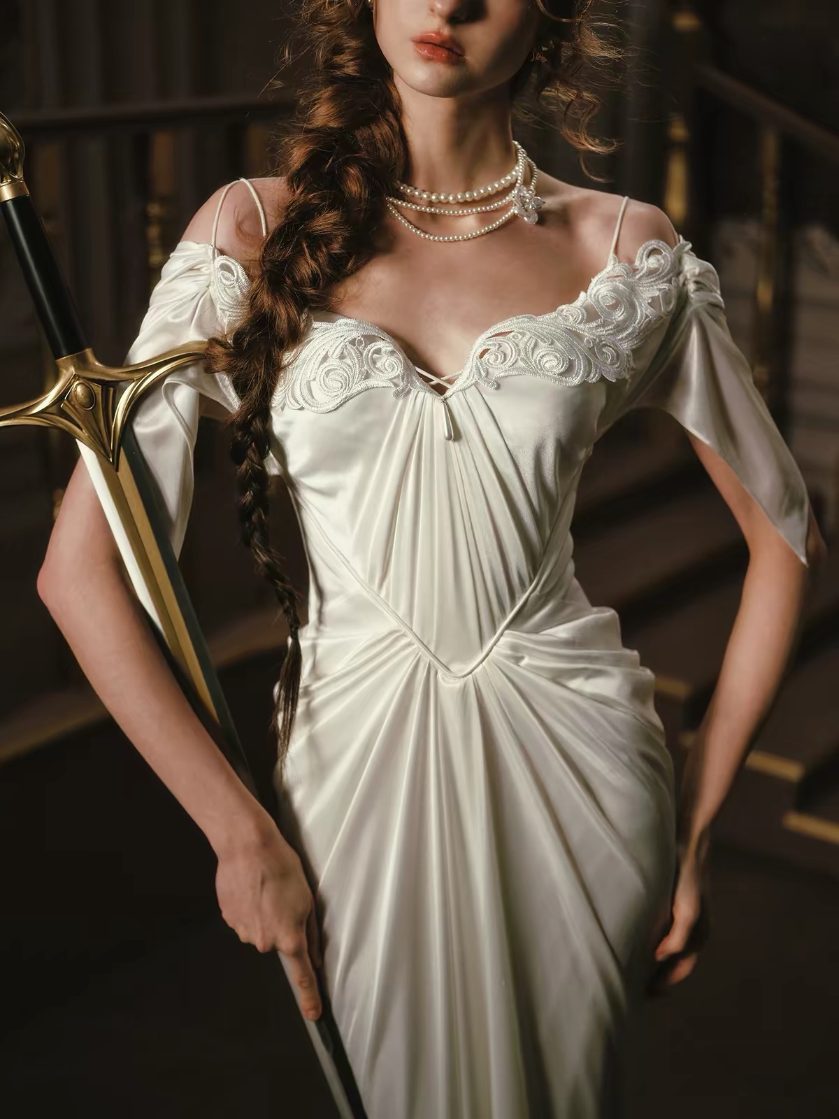 LaceMade váy ôm tay ngắn trễ vai xếp ly_Y102