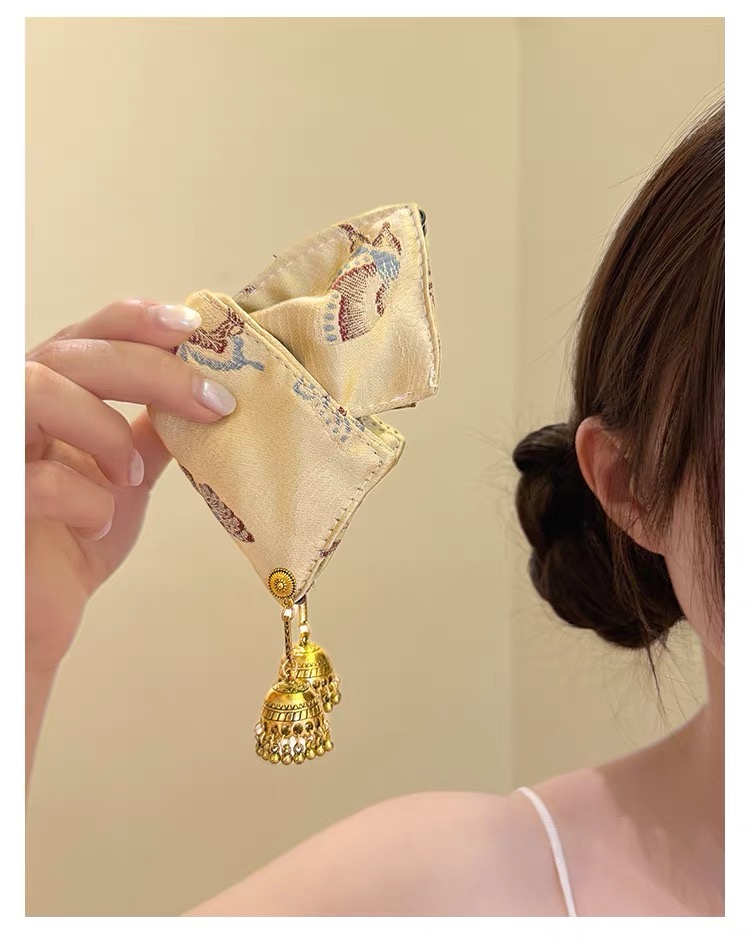 Kẹp tóc nơ lụa họa tiết cổ điển đính tua rua phong cách nữ tính_T17