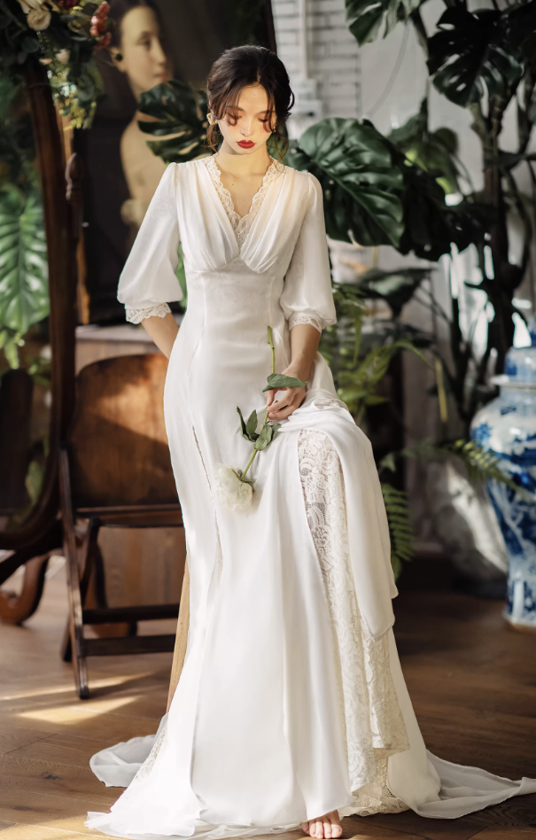 Váy cưới cổ V tay lửng ren vintage_I25