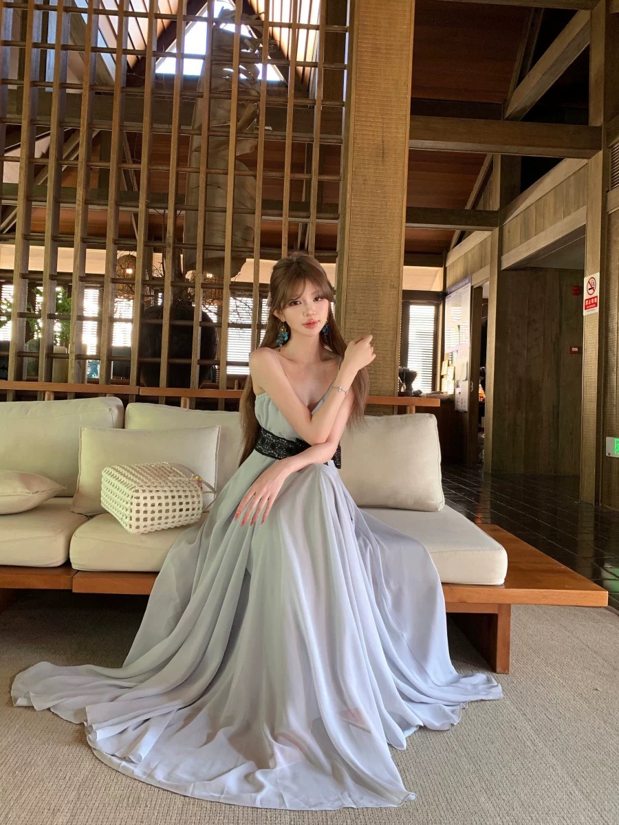 Váy dài 2 dây cổ V nữ tính nhẹ nhàng_Y12