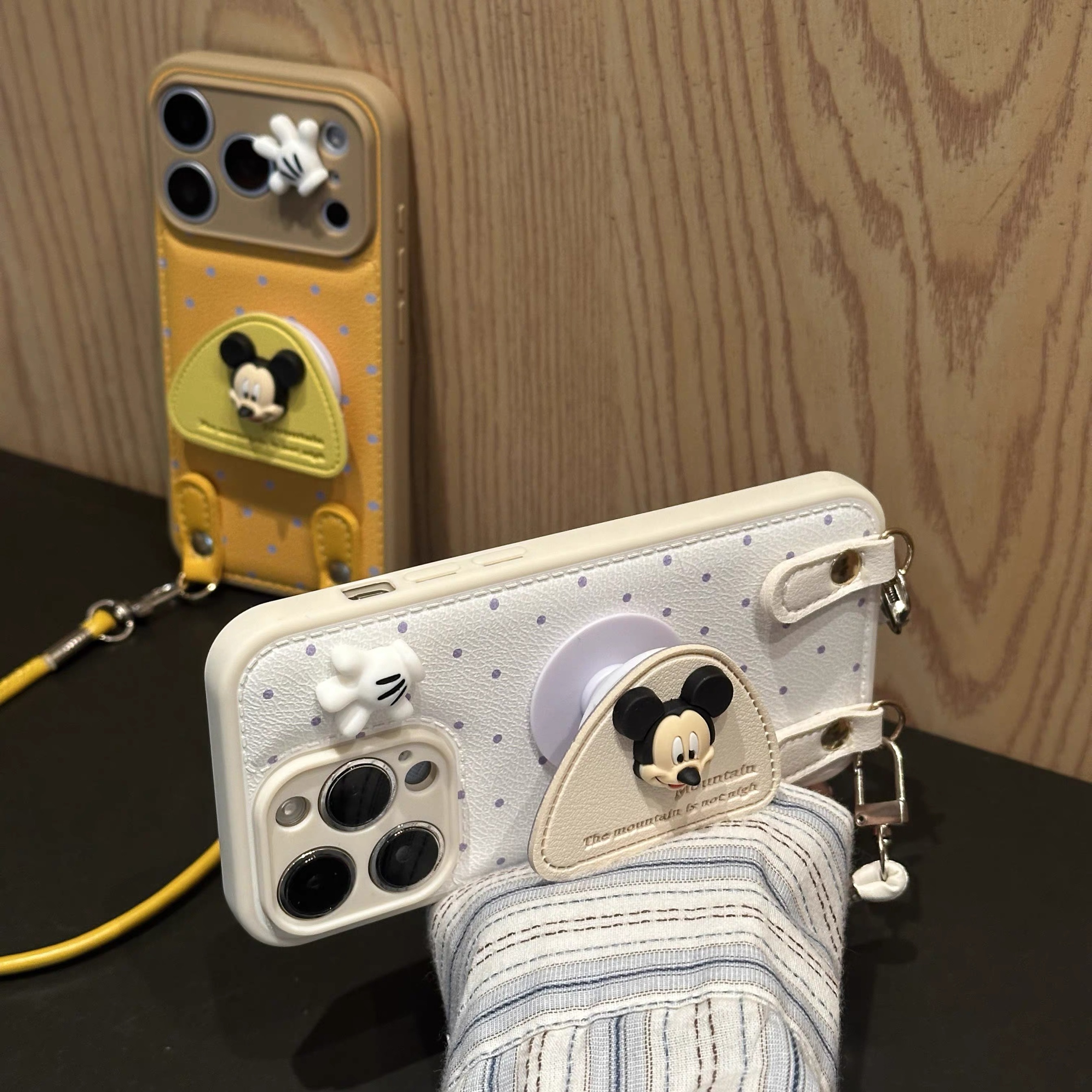 Ốp lưng da Mickey kèm dây đeo_O42 (Iphone, Huawei, Honor, OPPO, Vivo, Xiaomi & Redmi)