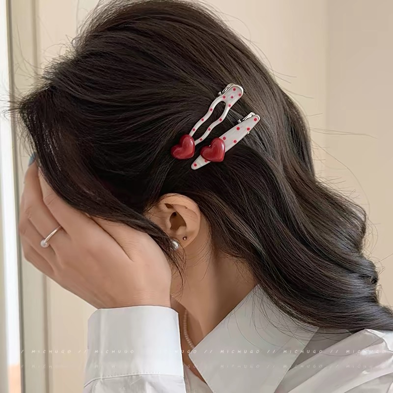 Kẹp tóc hình trái tim chấm bi đỏ_H04