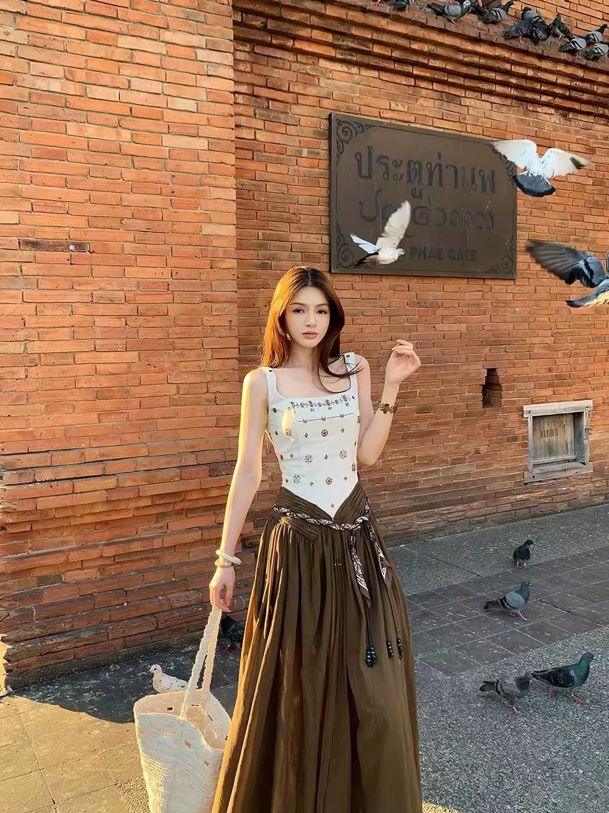 Áo corset họa tiết phối chân váy maxi nâu_Y89