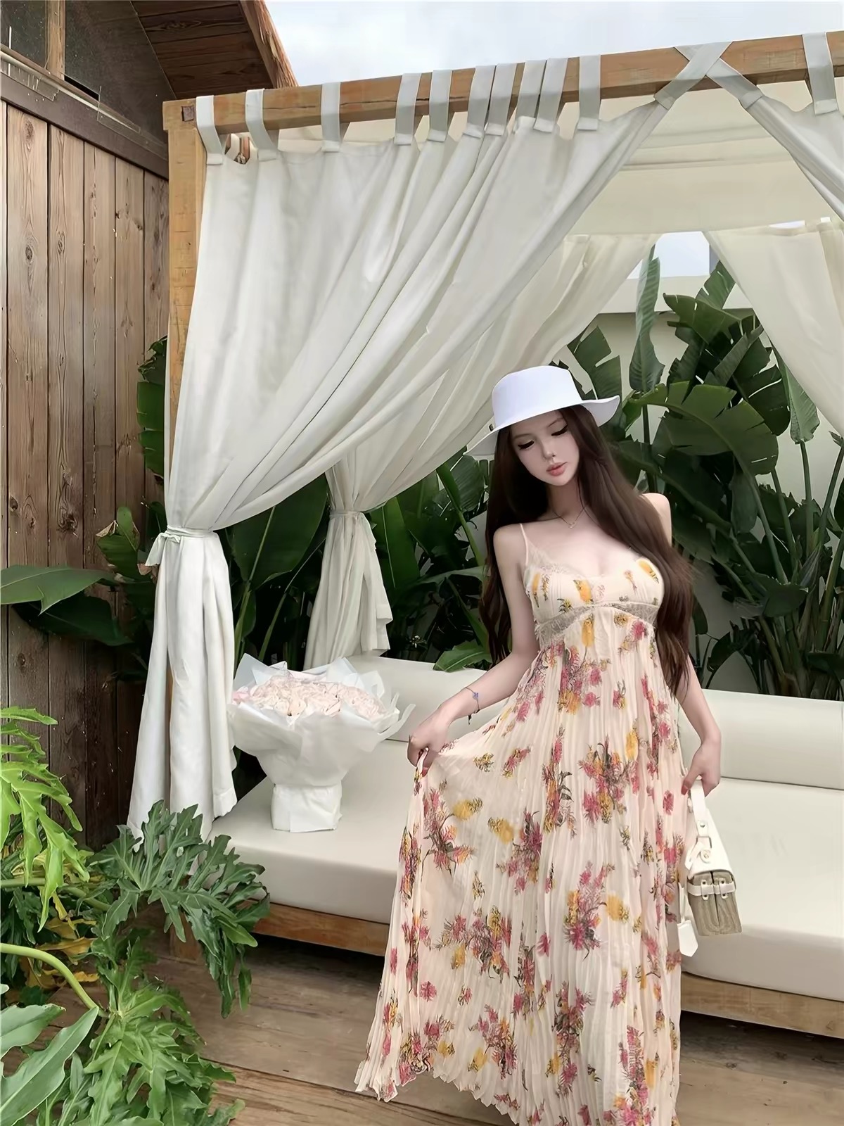 Váy maxi hai dây xếp ly phối ren hoa nhí_Y121