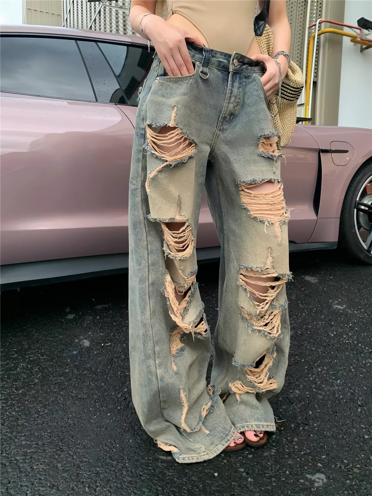Áo body suit phối quần jean ống rộng rách_Q10