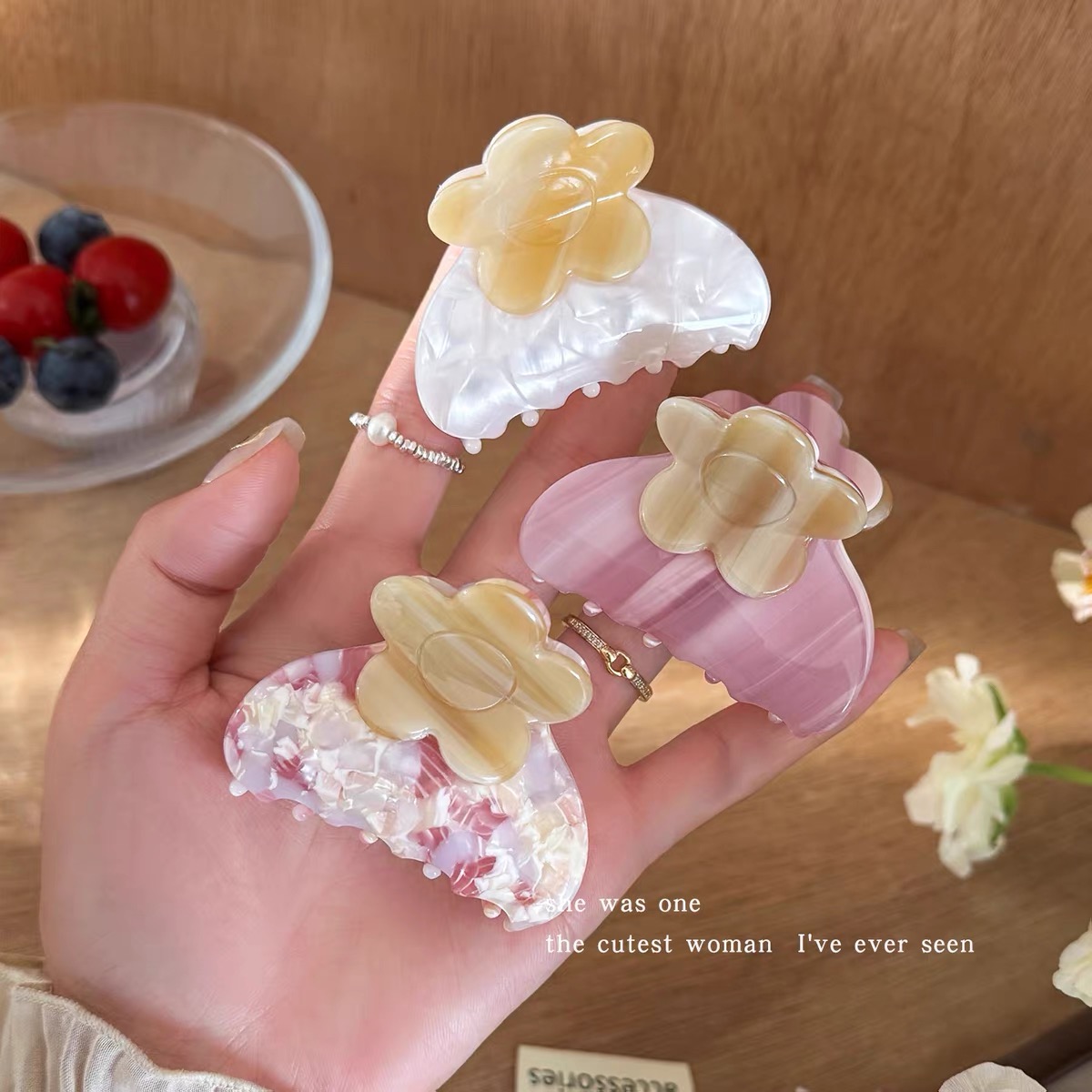Kẹp tóc càng cua hoa trong suốt_T35