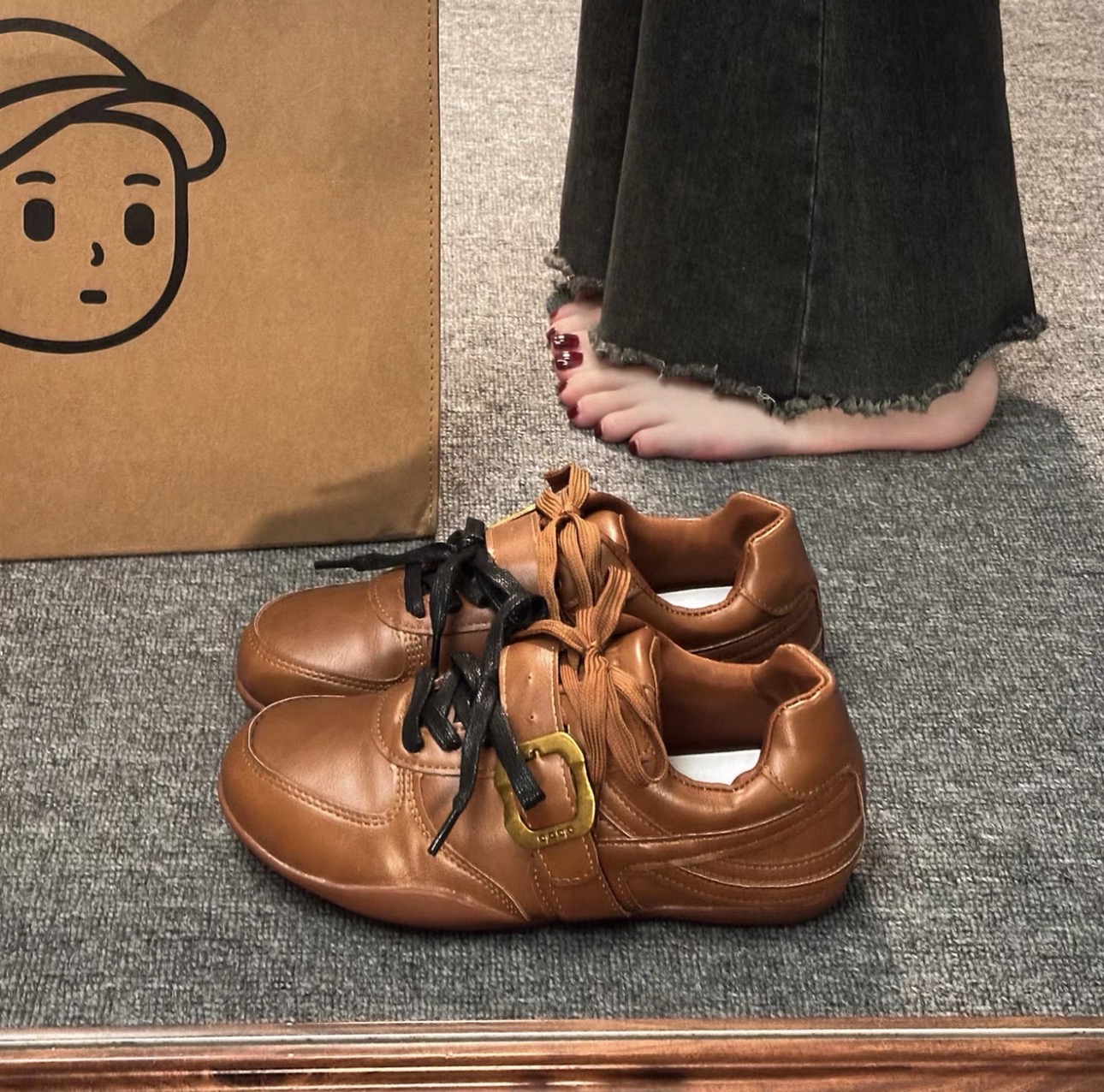 Giày sneaker nữ phối dây buộc khóa kim loại phong cách cá tính_S09